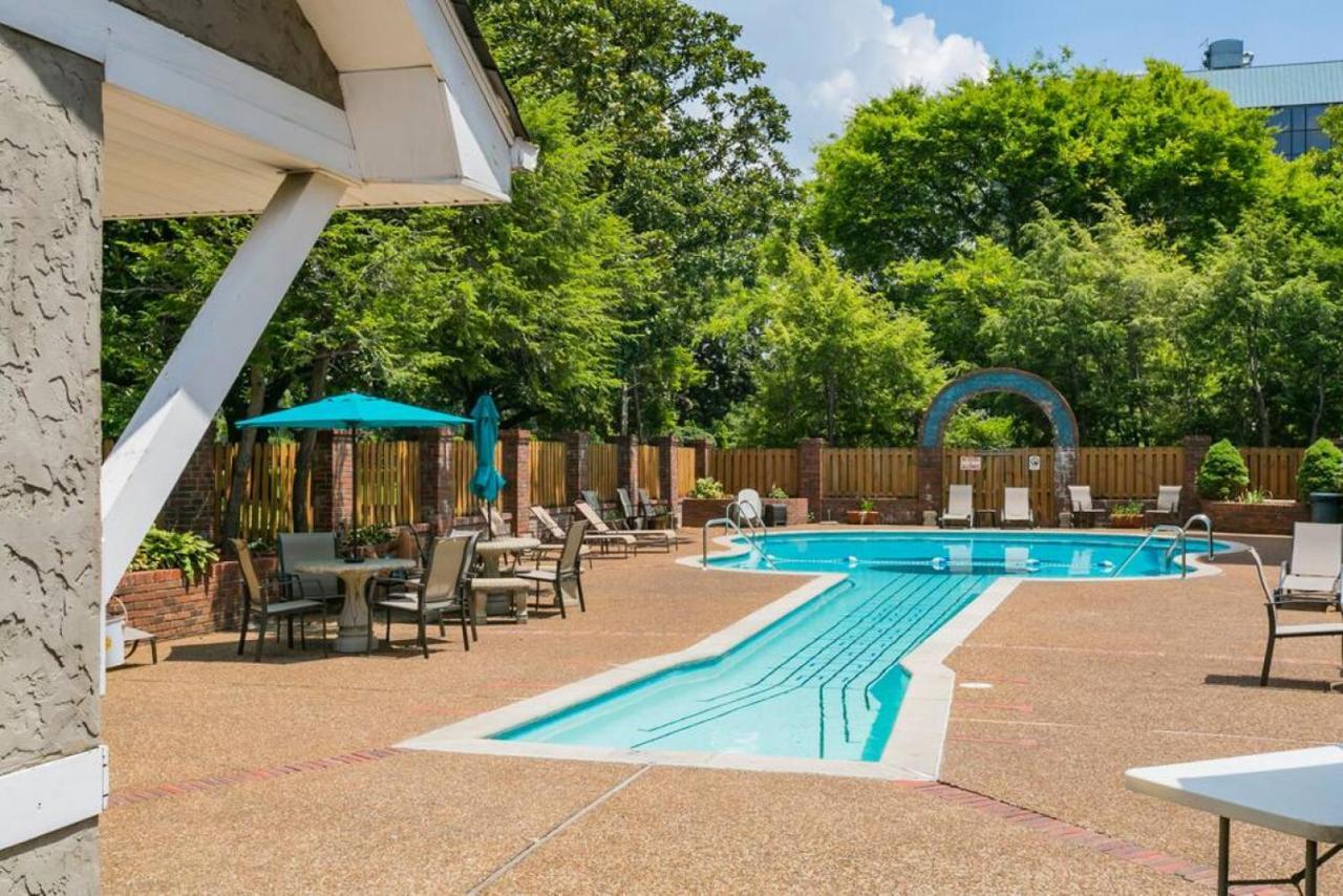 Music Row Retreat - 3 Beds, 1 Bedroom, Pool, Parking ナッシュビル エクステリア 写真